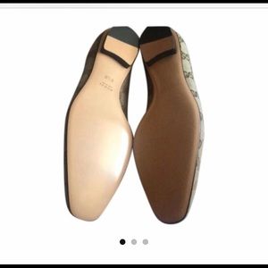 Gucci Flats